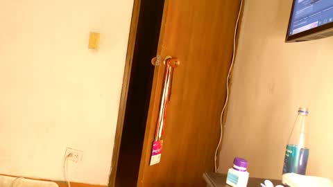Snapshot of rossie_taylor chatting on June 2026 03:41:01 AM rossie online show from June 2026 03:41:01 AM
