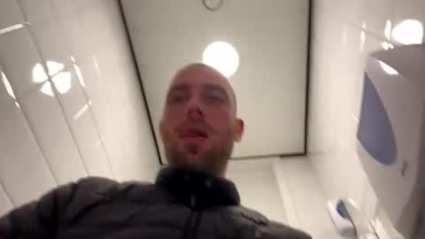 rotteei1 online show from October 2025 09:01:01 AM