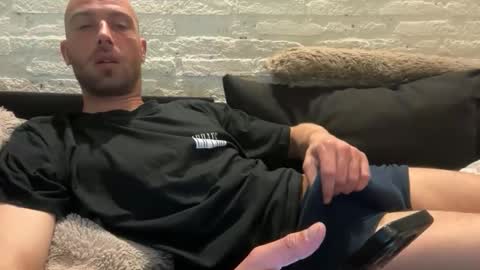 rotteei1 online show from April 2026 05:14:01 PM