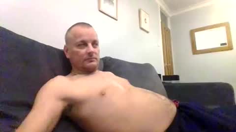 rotunda1874 online show from November 2025 10:51:01 PM