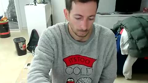 Snapshot of roubarixx chatting on December 2024 08:20:01 AM roubarixx online show from December 2024 08:20:01 AM