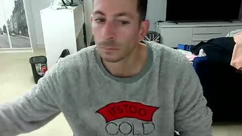 Snapshot of roubarixx chatting on December 2024 08:31:02 AM roubarixx online show from December 2024 08:31:02 AM