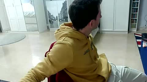 Snapshot of roubarixx chatting on February 2025 06:51:01 PM roubarixx online show from February 2025 06:51:01 PM