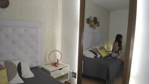 rouse_pink__ online show from March 2026 03:50:01 AM