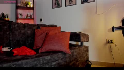 sofia online show from April 2026 07:58:01 PM