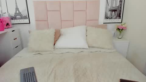 Snapshot of rousefox1 chatting on September 2025 09:20:01 AM Valeria online show from September 2025 09:20:01 AM