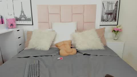 Snapshot of rousefox1 chatting on September 2025 05:33:02 AM Valeria online show from September 2025 05:33:02 AM