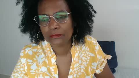 luxa online show from December 2024 01:00:01 PM