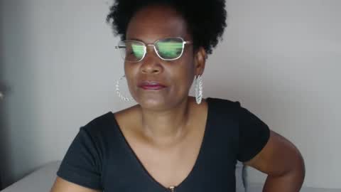 luxa online show from January 2025 12:39:01 PM