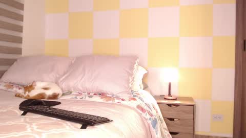 Rouss marie henao  online show from May 2026 08:58:02 PM