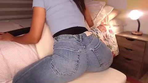 Rouss marie henao  online show from July 2026 03:23:01 AM