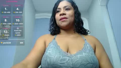 Snapshot of rousse_amber chatting on April 2026 01:49:02 PM amber online show from April 2026 01:49:02 PM