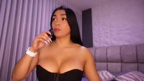 Snapshot of rousse_coup chatting on February 2026 07:10:01 PM Rosse and Miller online show from February 2026 07:10:01 PM