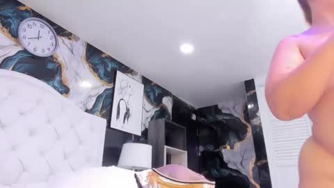 Rousse  online show from February 2026 01:37:01 AM