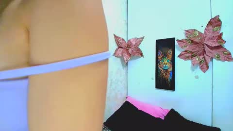 rousse_violet online show from February 2025 09:07:02 PM