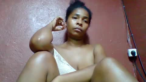 Snapshot of rovaelyah chatting on November 2025 06:29:01 PM rovaelyah online show from November 2025 06:29:01 PM