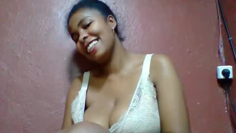 Snapshot of rovaelyah chatting on November 2025 07:35:02 PM rovaelyah online show from November 2025 07:35:02 PM