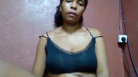 Snapshot of rovaelyah chatting on November 2025 08:03:01 AM rovaelyah online show from November 2025 08:03:01 AM