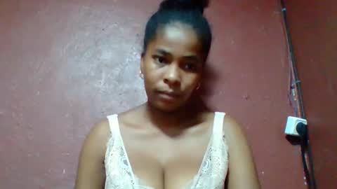 Snapshot of rovaelyah chatting on February 2026 02:43:02 PM rovaelyah online show from February 2026 02:43:02 PM