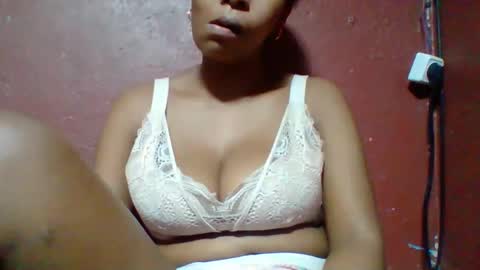 Snapshot of rovaelyah chatting on February 2026 01:07:02 PM rovaelyah online show from February 2026 01:07:02 PM