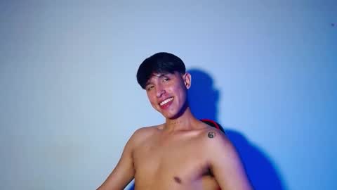 rowanboy23 online show from November 2025 11:54:02 PM