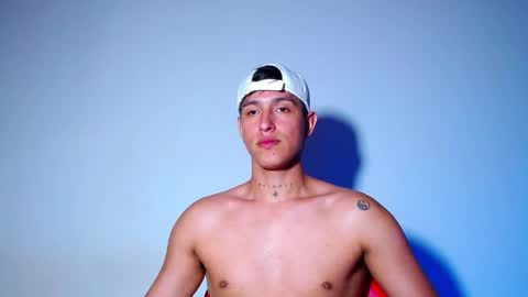 rowanboy23 online show from May 2026 11:20:01 PM