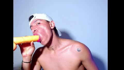 rowanboy23 online show from June 2026 10:44:02 PM