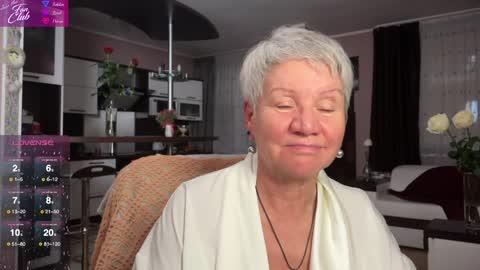 Roxana online show from February 2025 10:01:01 PM