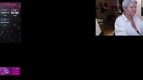 Roxana online show from November 2025 01:54:02 PM