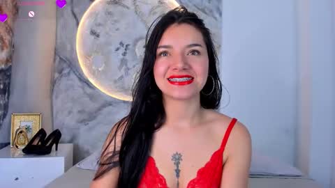 roxanaborns online show from November 2025 01:00:02 PM