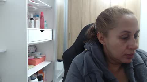 Snapshot of roxanalove7 chatting on December 2024 01:26:02 AM Roxana online show from December 2024 01:26:02 AM