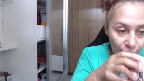 Snapshot of roxanalove7 chatting on January 2025 06:34:02 PM Roxana online show from January 2025 06:34:02 PM