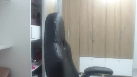 Snapshot of roxanalove7 chatting on February 2025 01:03:02 AM Roxana online show from February 2025 01:03:02 AM