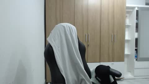 Roxana online show from December 2025 01:26:02 AM