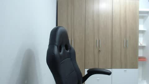 Roxana online show from May 2026 11:56:01 PM