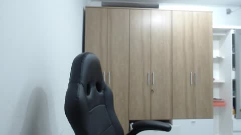 Roxana online show from June 2026 12:13:01 AM
