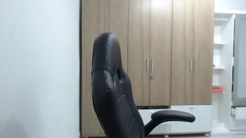 Roxana online show from June 2026 02:03:01 AM