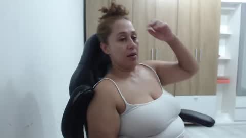 Roxana online show from June 2026 11:29:01 PM