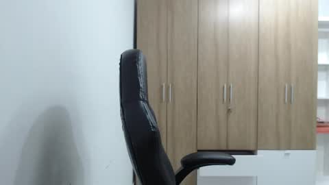 Roxana online show from June 2026 12:26:01 AM