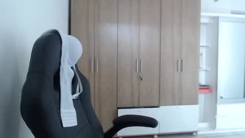Roxana online show from July 2026 06:01:02 PM