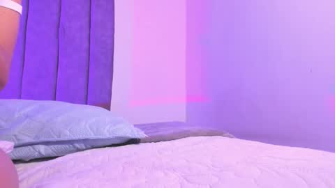 Roxane online show from December 2025 06:34:02 AM