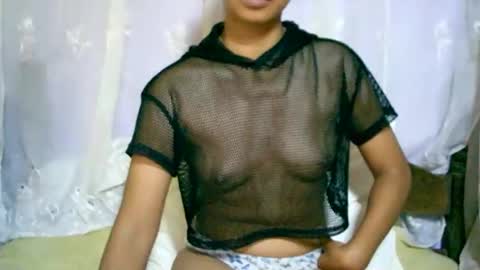 Snapshot of roxanne_98 chatting on January 2025 02:47:01 AM roxanne_98 online show from January 2025 02:47:01 AM