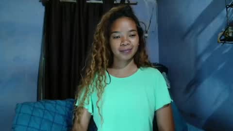 roxanne_98 online show from April 2026 02:26:02 AM