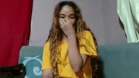 roxanne_98 online show from May 2026 10:48:01 PM