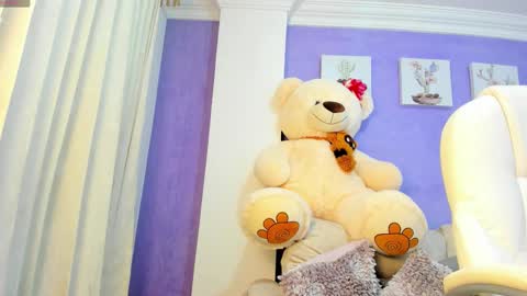 Snapshot of roxanneevans_ chatting on October 2025 01:07:01 PM Roxanne evans Schedule 700 -1400GTM-5 online show from October 2025 01:07:01 PM