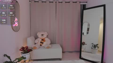  R O X I E  online show from November 2025 01:30:02 AM