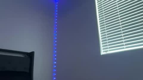 Snapshot of roxie_v chatting on November 2025 07:34:02 PM Roxie online show from November 2025 07:34:02 PM