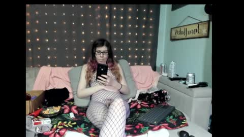 Snapshot of roxihazeleyes chatting on February 2025 04:46:01 AM roxihazeleyes online show from February 2025 04:46:01 AM