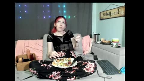 Snapshot of roxihazeleyes chatting on February 2025 06:51:01 AM roxihazeleyes online show from February 2025 06:51:01 AM