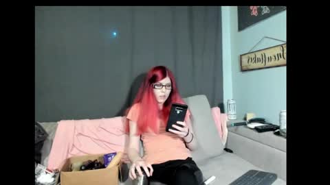 Snapshot of roxihazeleyes chatting on February 2025 01:19:01 AM roxihazeleyes online show from February 2025 01:19:01 AM